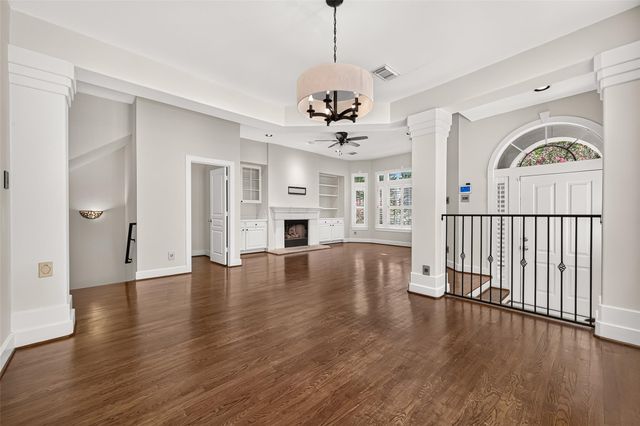 6308 Schuler Street, Houston, TX 77007