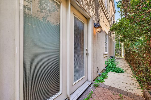 6308 Schuler Street, Houston, TX 77007