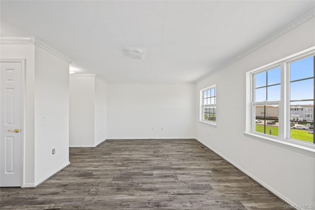 102 Surf Drive, Bronx, NY 10473