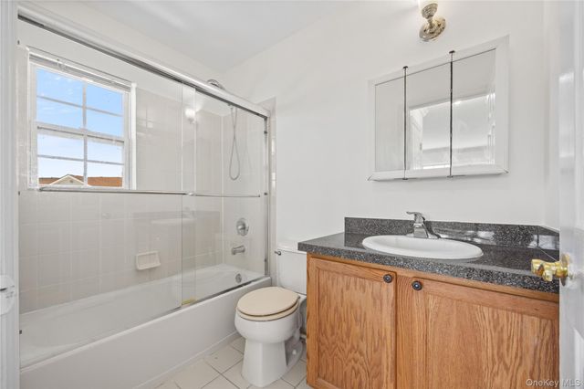 102 Surf Drive, Bronx, NY 10473