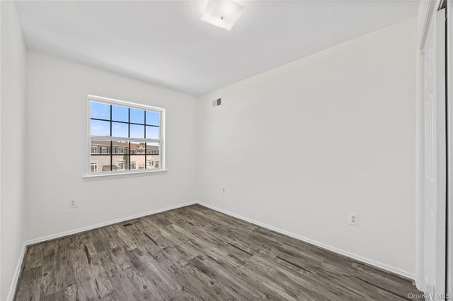 102 Surf Drive, Bronx, NY 10473