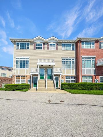 102 Surf Drive, Bronx, NY 10473