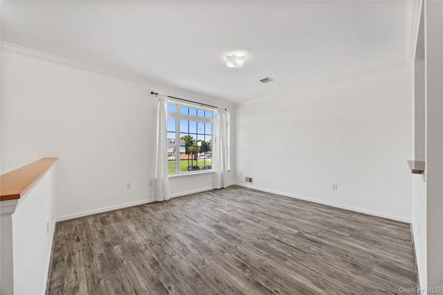 102 Surf Drive, Bronx, NY 10473