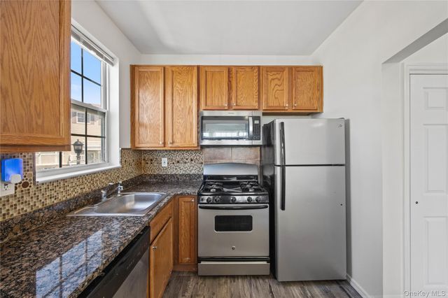 102 Surf Drive, Bronx, NY 10473