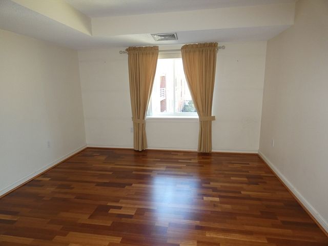 380 Place Lane 380, Woburn, MA 01801