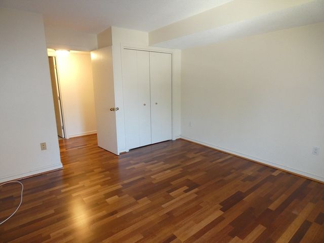 380 Place Lane 380, Woburn, MA 01801