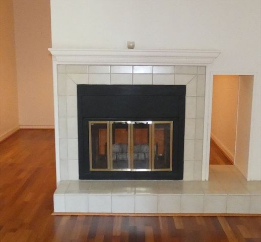 380 Place Lane 380, Woburn, MA 01801