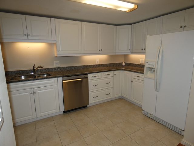 380 Place Lane 380, Woburn, MA 01801