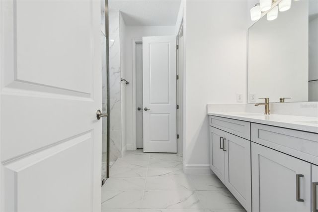 9681 CRYSTAL ISLES CIRCLE, Sarasota, FL 34241