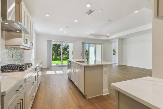 9681 CRYSTAL ISLES CIRCLE, Sarasota, FL 34241