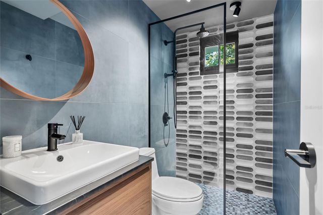 1 ALMENDARES, San Juan, PR 00907