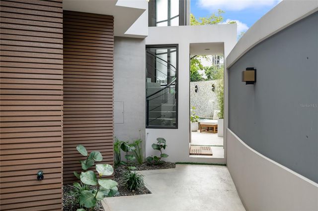 1 ALMENDARES, San Juan, PR 00907