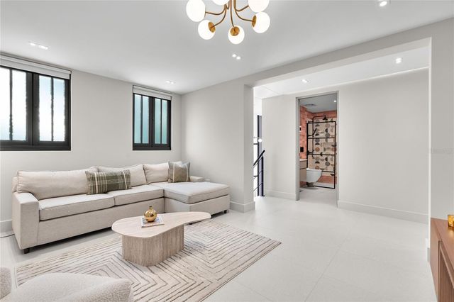 1 ALMENDARES, San Juan, PR 00907