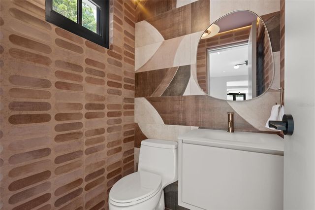 1 ALMENDARES, San Juan, PR 00907