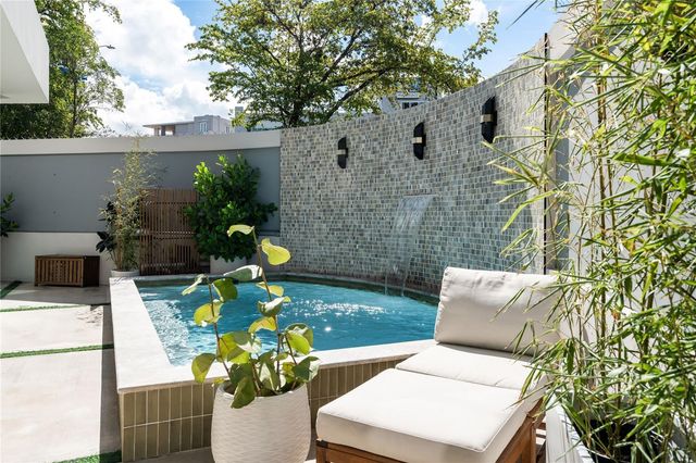 1 ALMENDARES, San Juan, PR 00907