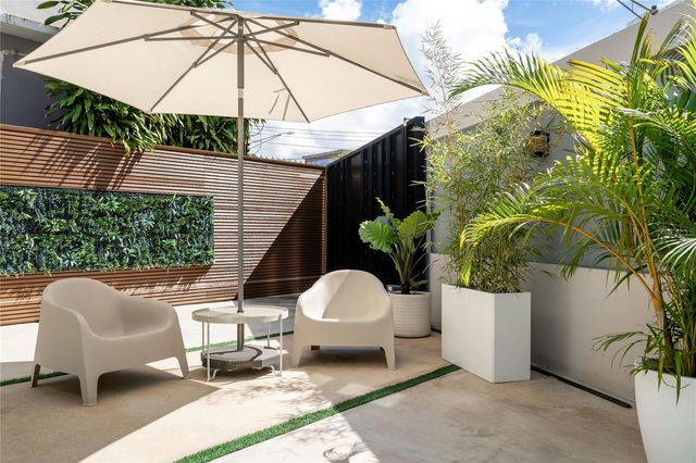 1 ALMENDARES, San Juan, PR 00907