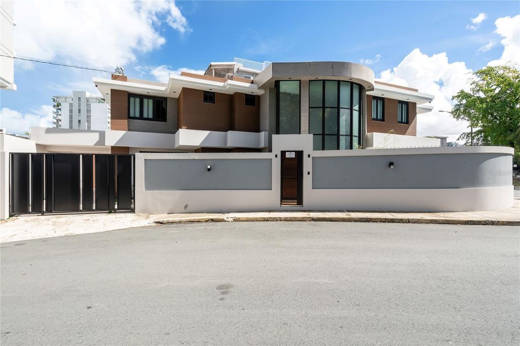 1 ALMENDARES, San Juan, PR 00907