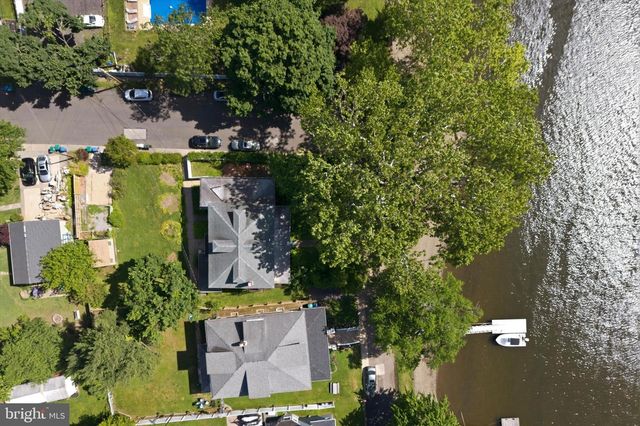 7015 RIVERVIEW AVE, Bristol, PA 19007
