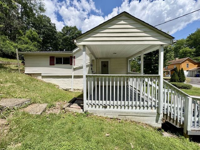 511 California Hollow Road, North Fayette, PA 15126