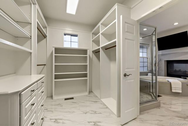 9368 S Silent Hills Drive, Lone Tree, CO 80124