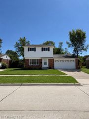1241 Selma Street, Westland, MI 48186