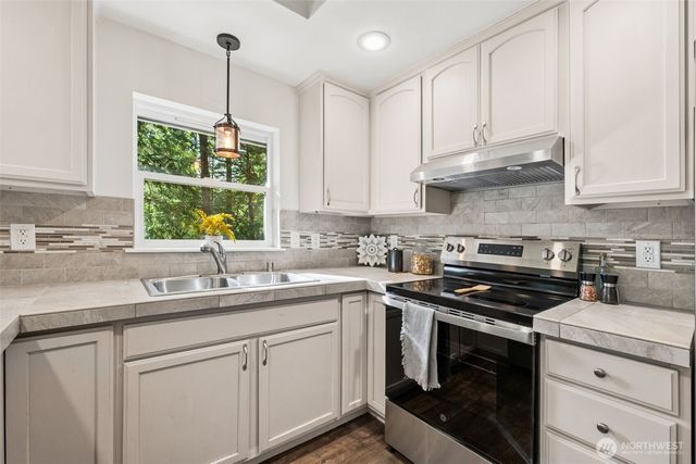 2621 E Saint Andrews Drive N, Shelton, WA 98584