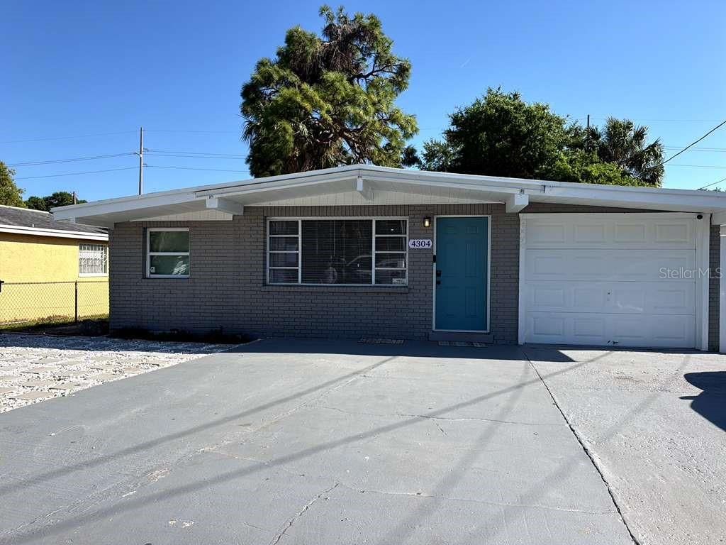 4304 W ARCH STREET, Tampa, FL 33607
