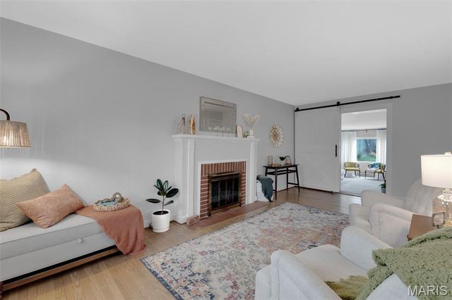 2124 Bredell Avenue, Maplewood, MO 63143