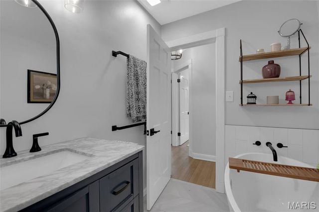 2124 Bredell Avenue, Maplewood, MO 63143