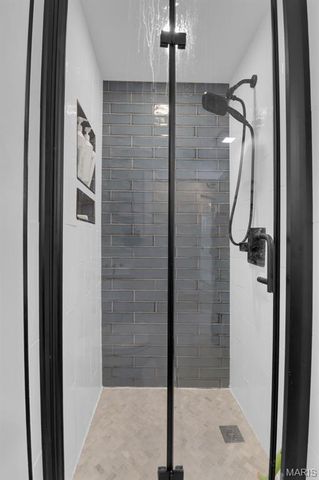 2124 Bredell Avenue, Maplewood, MO 63143