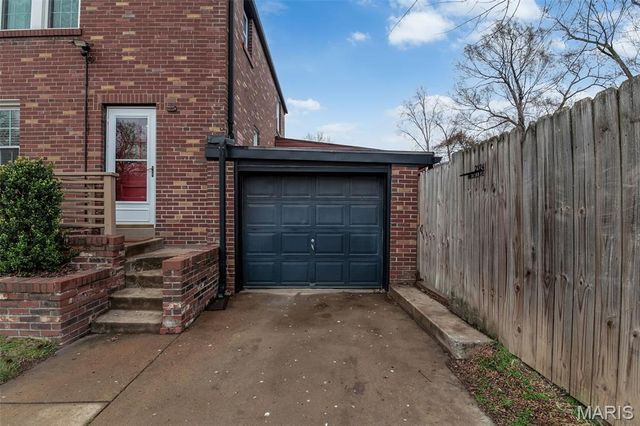 2124 Bredell Avenue, Maplewood, MO 63143