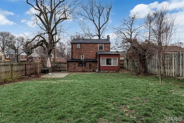 2124 Bredell Avenue, Maplewood, MO 63143