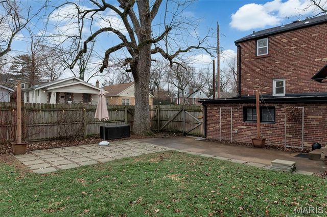 2124 Bredell Avenue, Maplewood, MO 63143