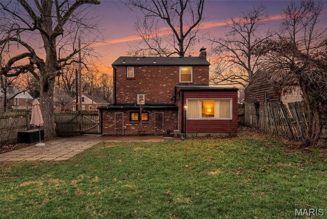 2124 Bredell Avenue, Maplewood, MO 63143