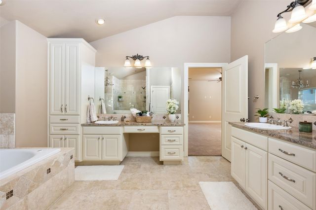 20608 Thurman Bend RD, Spicewood, TX 78669