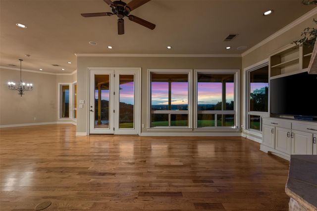 20608 Thurman Bend RD, Spicewood, TX 78669