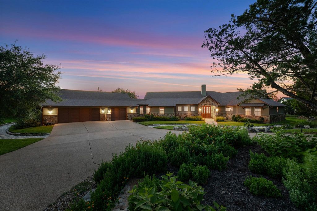 20608 Thurman Bend RD, Spicewood, TX 78669