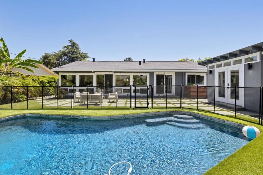 Image 25 of property listing at 18297 Clemson Avenue, Saratoga, CA 95070