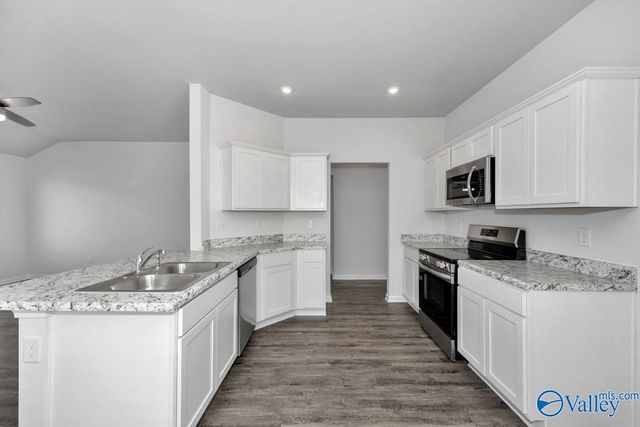 4021 Ryan Drive SW, Decatur, AL 35603