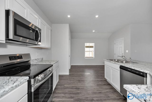 4021 Ryan Drive SW, Decatur, AL 35603