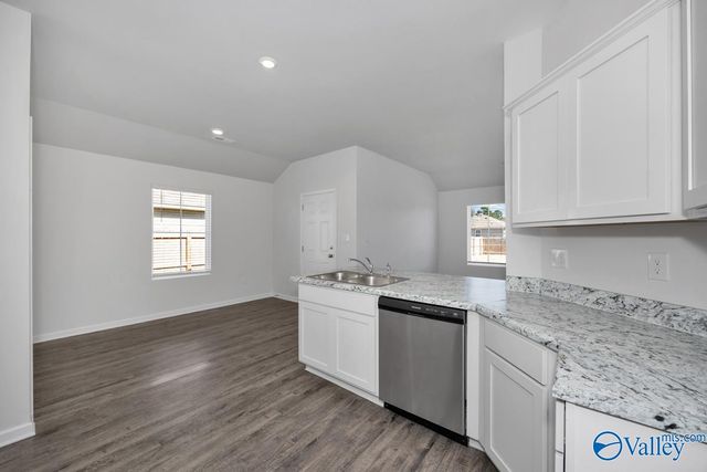 4021 Ryan Drive SW, Decatur, AL 35603