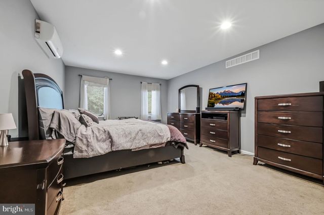 4554 SIMON RD, Wilmington, DE 19803