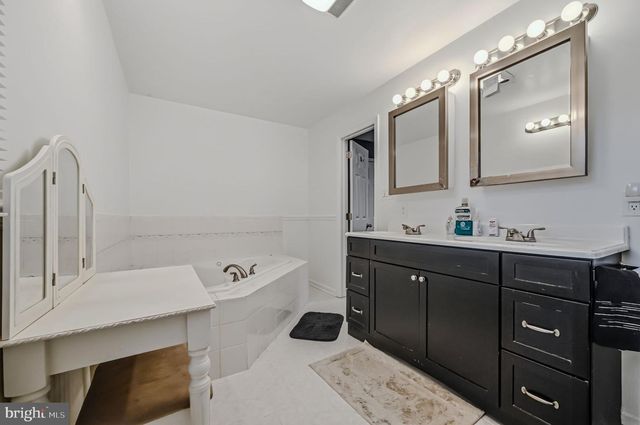 4554 SIMON RD, Wilmington, DE 19803