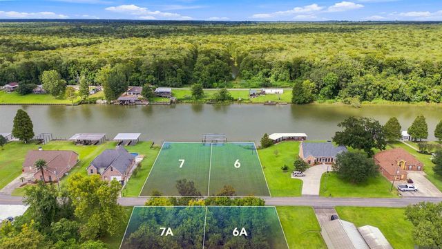 13818 & 13810 Bayou Terrace Dr, St Amant, LA 70774