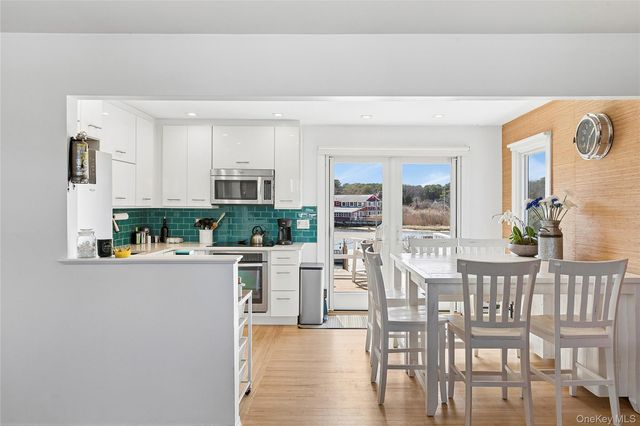 11 Cold Spring Court, Southampton, NY 11968