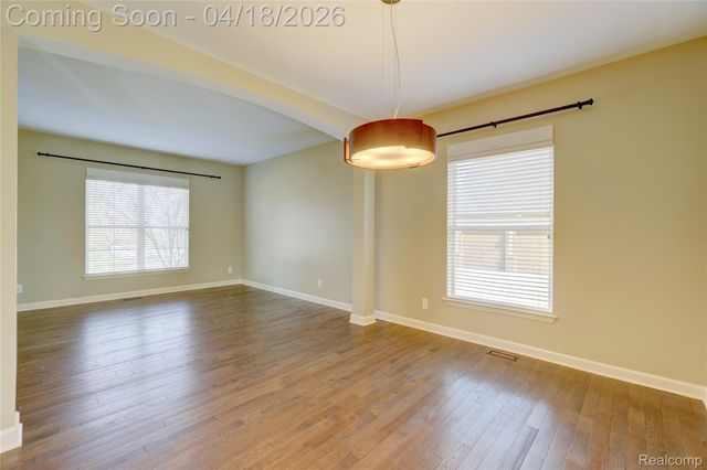 8599 Hummingbird, Commerce Charter Township, MI 48382