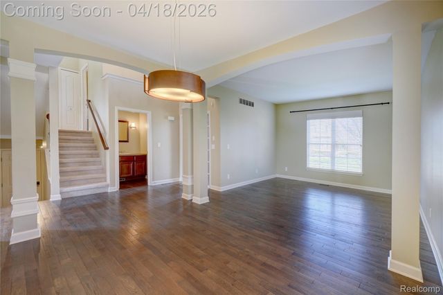 8599 Hummingbird, Commerce Charter Township, MI 48382