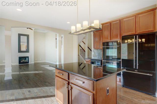 8599 Hummingbird, Commerce Charter Township, MI 48382