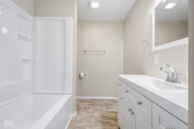 4845 Timbercrest Drive, Columbus, IN 47203