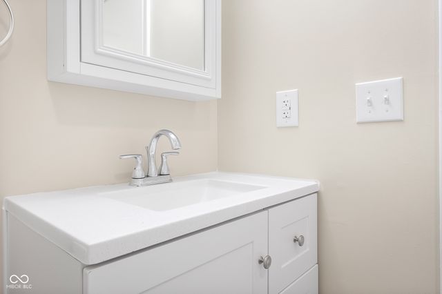 4845 Timbercrest Drive, Columbus, IN 47203